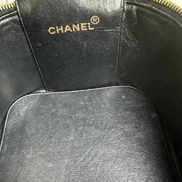 Chanel Black Patent Vanity 4 series 1997 - Picture 14 of 16